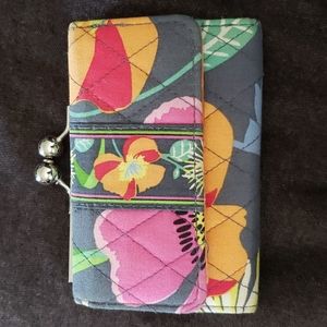 Vera Bradley Wallet floral pattern